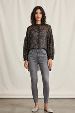 Cargar imagen en el visor de la galería, Blusa berta mag