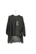 Cargar imagen en el visor de la galería, Blusa berta paisley