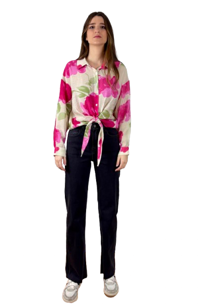 Blusa knot lore