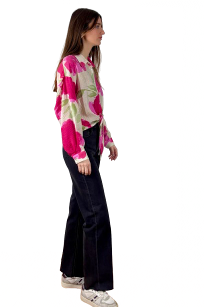 Blusa knot lore