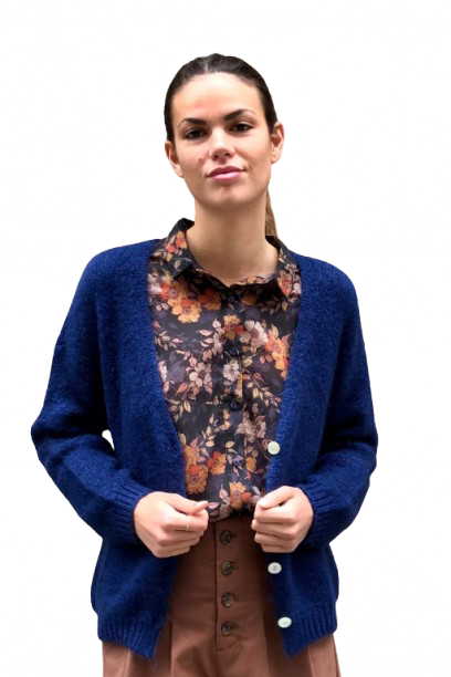 Cardigan wool button