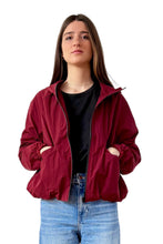 Cargar imagen en el visor de la galería, Jacket gara th
