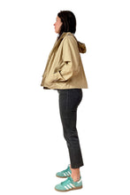 Cargar imagen en el visor de la galería, Chaqueta muj 8870
