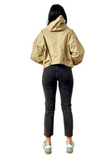 Cargar imagen en el visor de la galería, Chaqueta egia 8870
