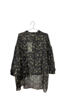 Cargar imagen en el visor de la galería, Blusa berta mag
