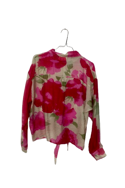 Blusa knot lore